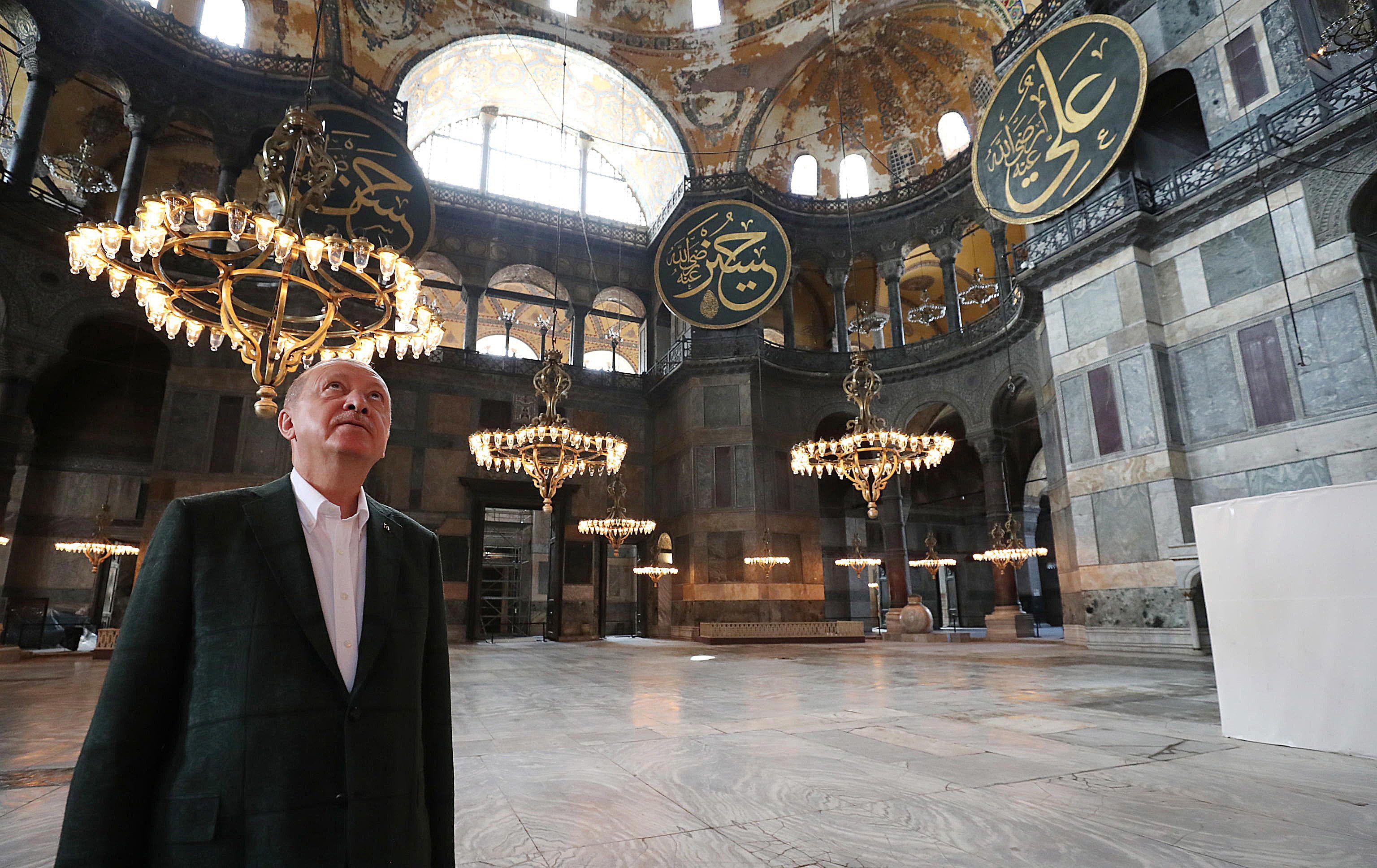 Il mega cavo Web si mette di traverso alla Patria Blu del sultano Erdogan