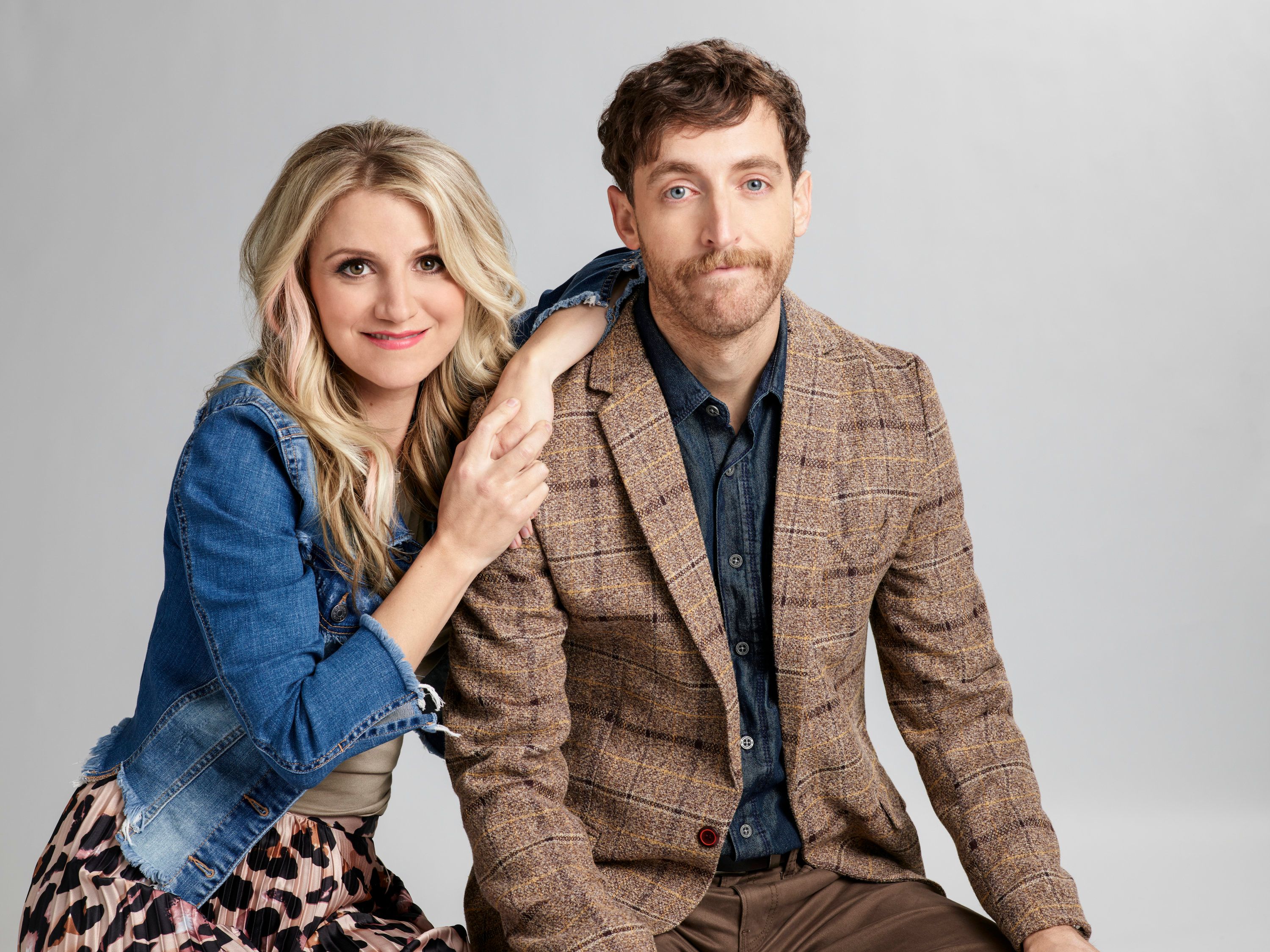 Annaleigh Ashford as Gina and Thomas Middleditch as Drew