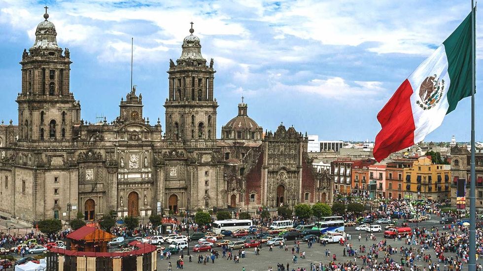 Mexico, a country of violence and poverty that is affecting the educational system.