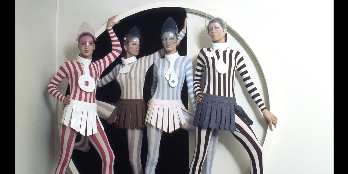 Pierre Cardin's Space-Age Fashion Takes Us Back to the Future - The New  York Times