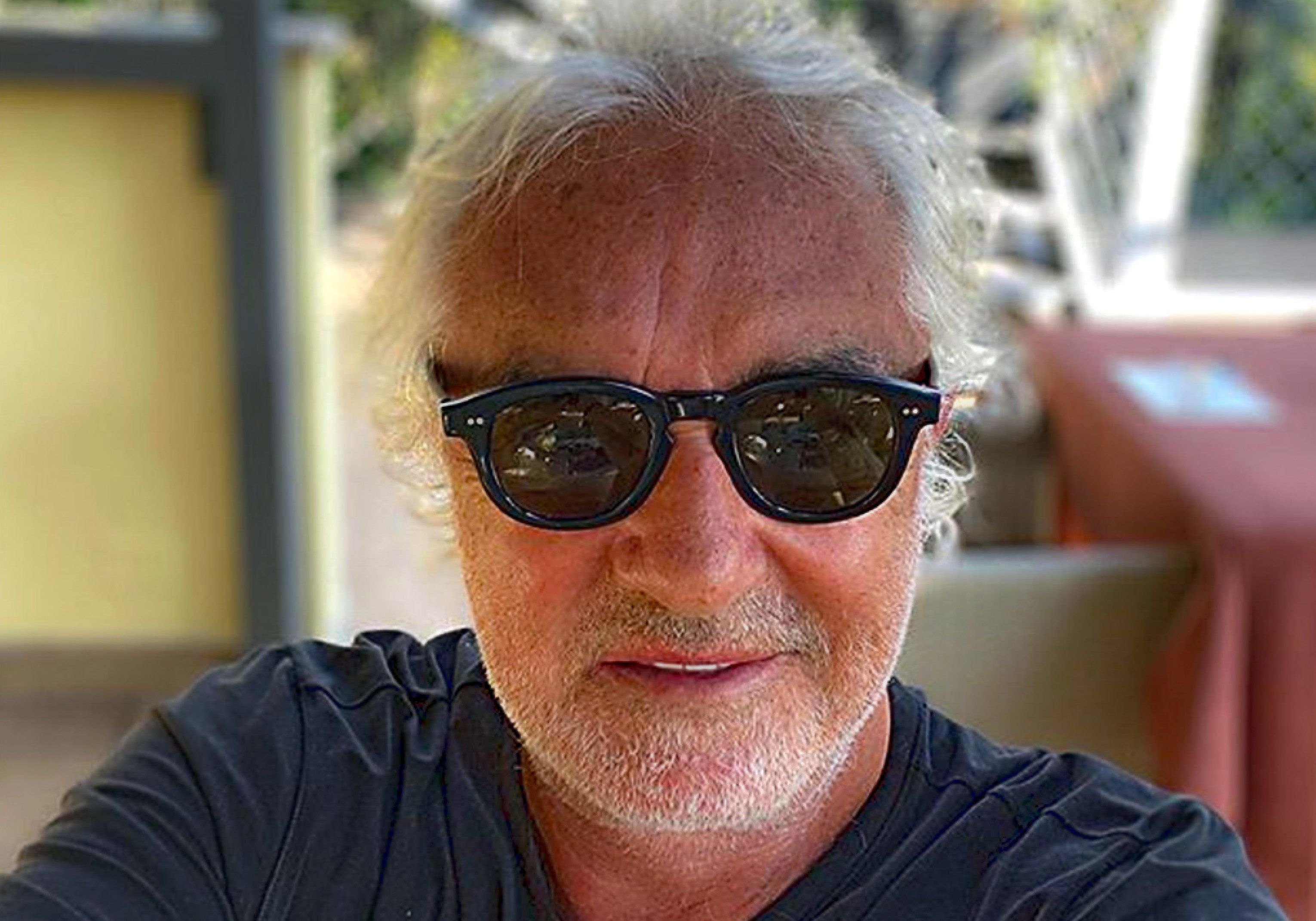 Se il virus ce l’ha Briatore i «buoni» brindano