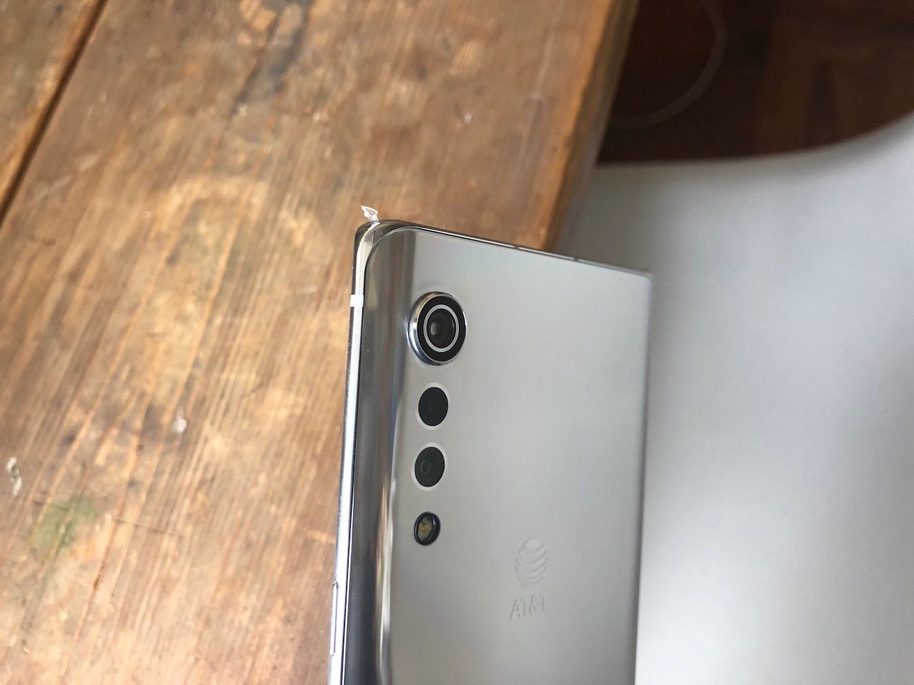 LG Velvet Review: Elegant design that misses a few marks - Gearbrain