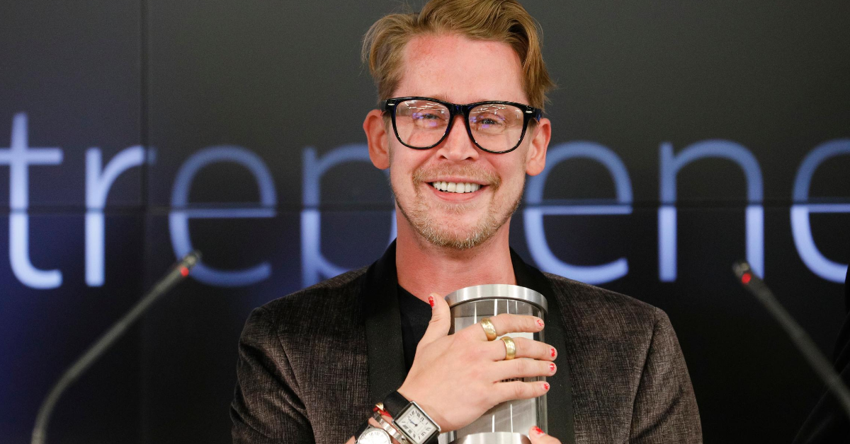 Macaulay Culkin Just Epically Trolled Fans With His Mind-Boggling Birthday 'Gift To The World'