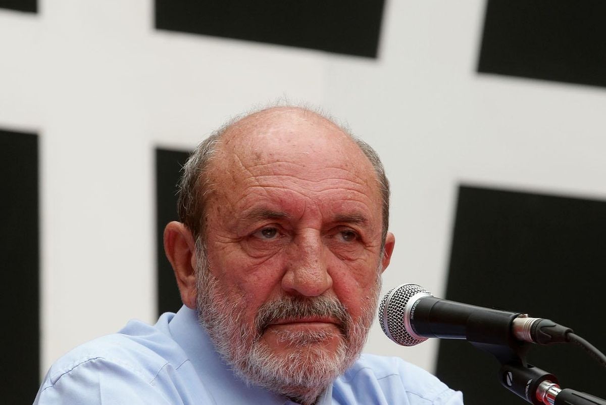 «L’opulenza non educa, la società austera sì»