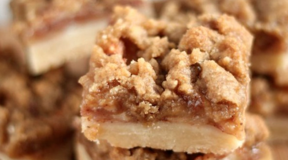 This Apple Crisp Shortbread Bar Recipe Is PERFECT For In Between Fall Campfires and Winter Incense