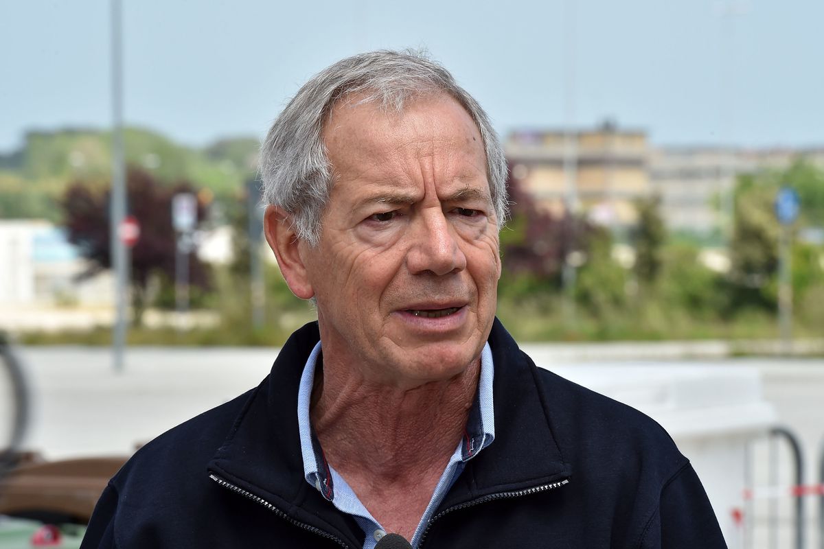 Bertolaso: «Se mancano i bus, lo Stato li requisisca»