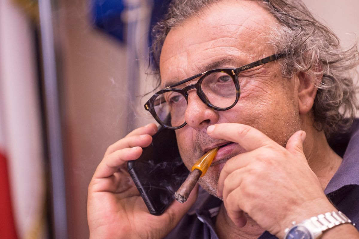 Telefona Giuseppi. E il ribelle Martello diventa incudine