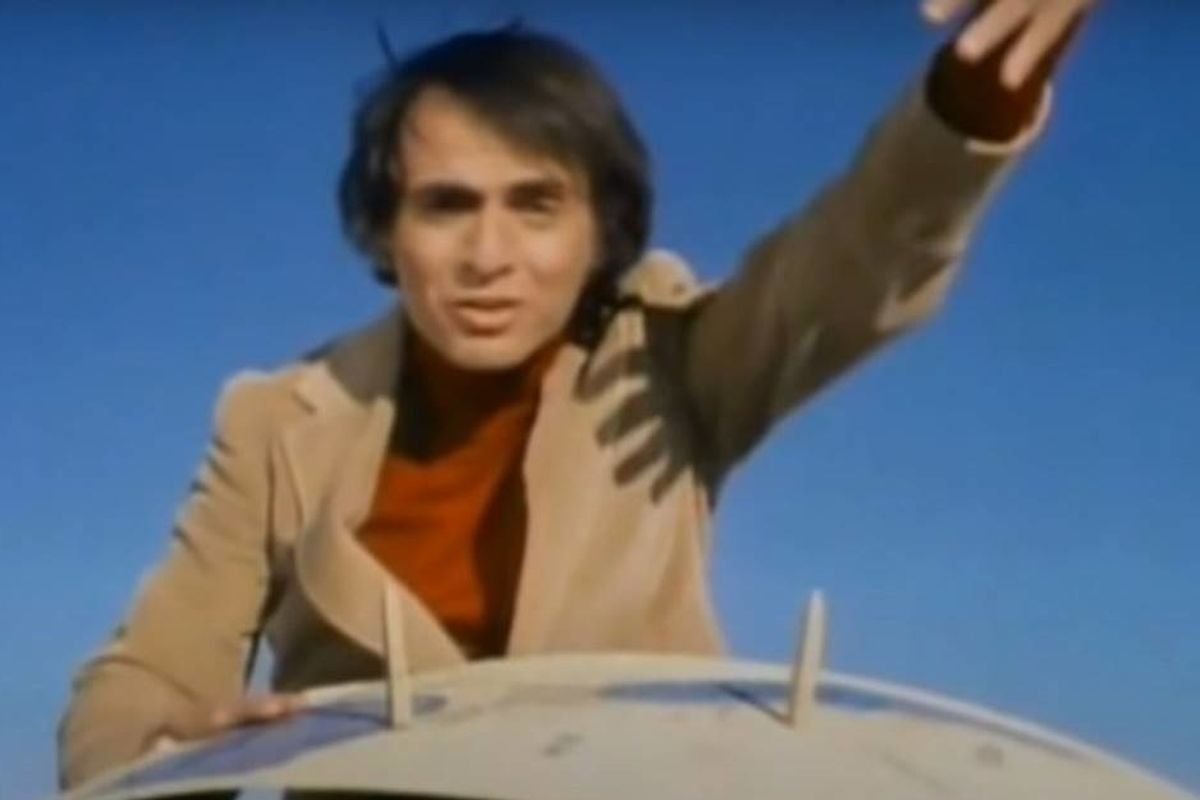 Remember when 'Cosmos' host Carl Sagan debunked flat Earthers with a piece of cardboard?