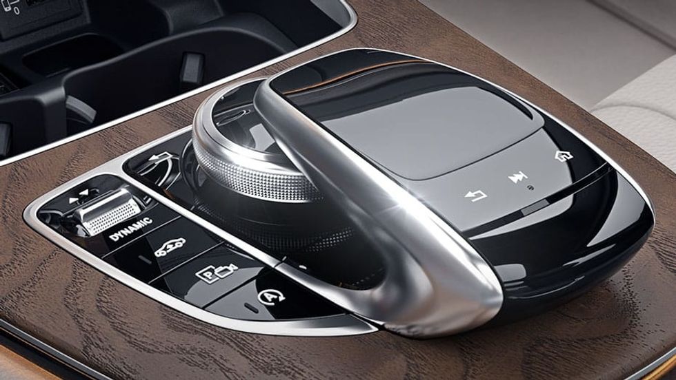 Mercedes infotainment touchpad control unit