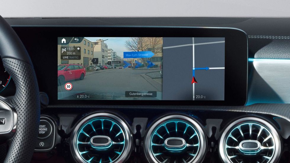 Mercedes MBUX augmented navigation