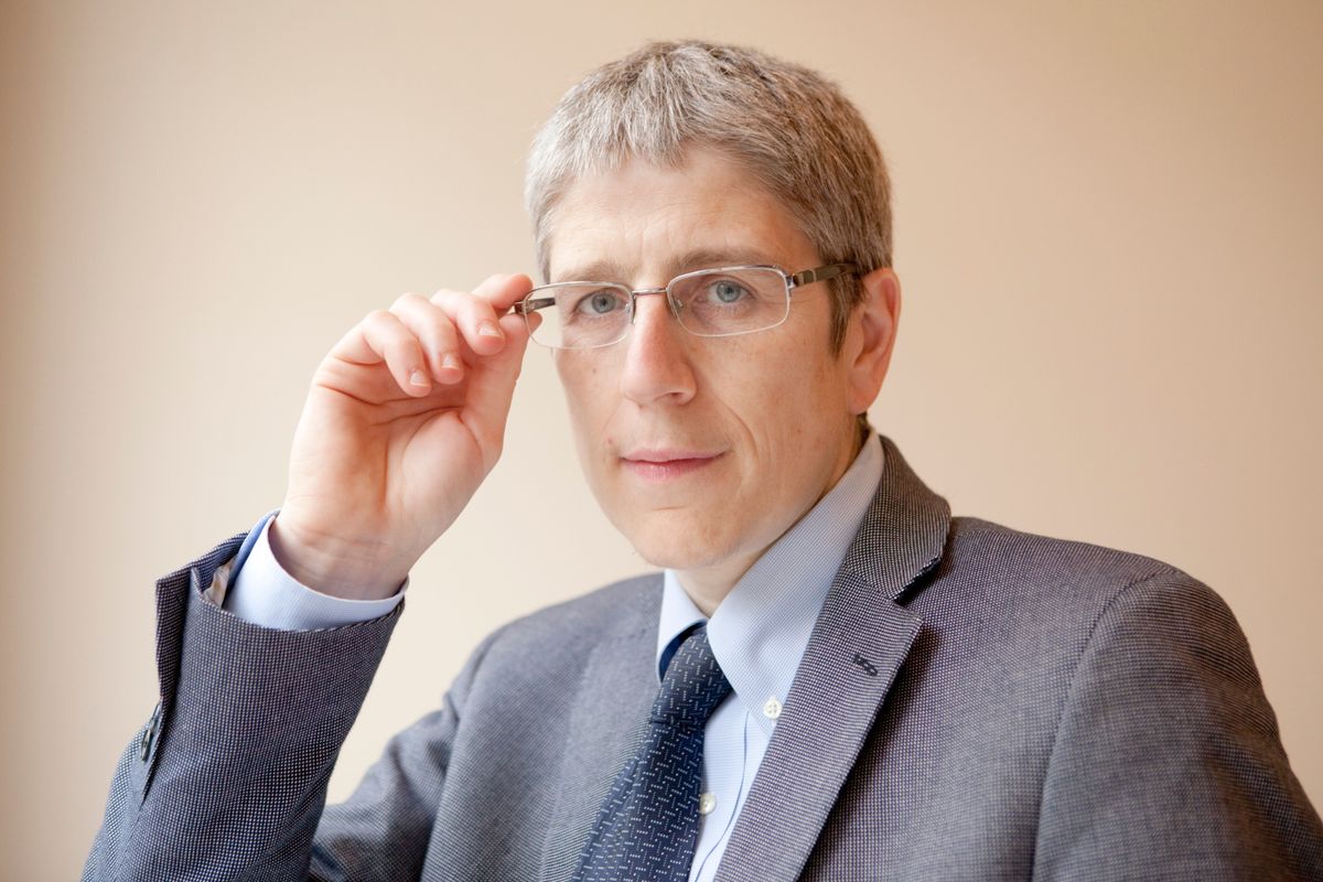 Che brutto firmare libri dietro un plexiglas