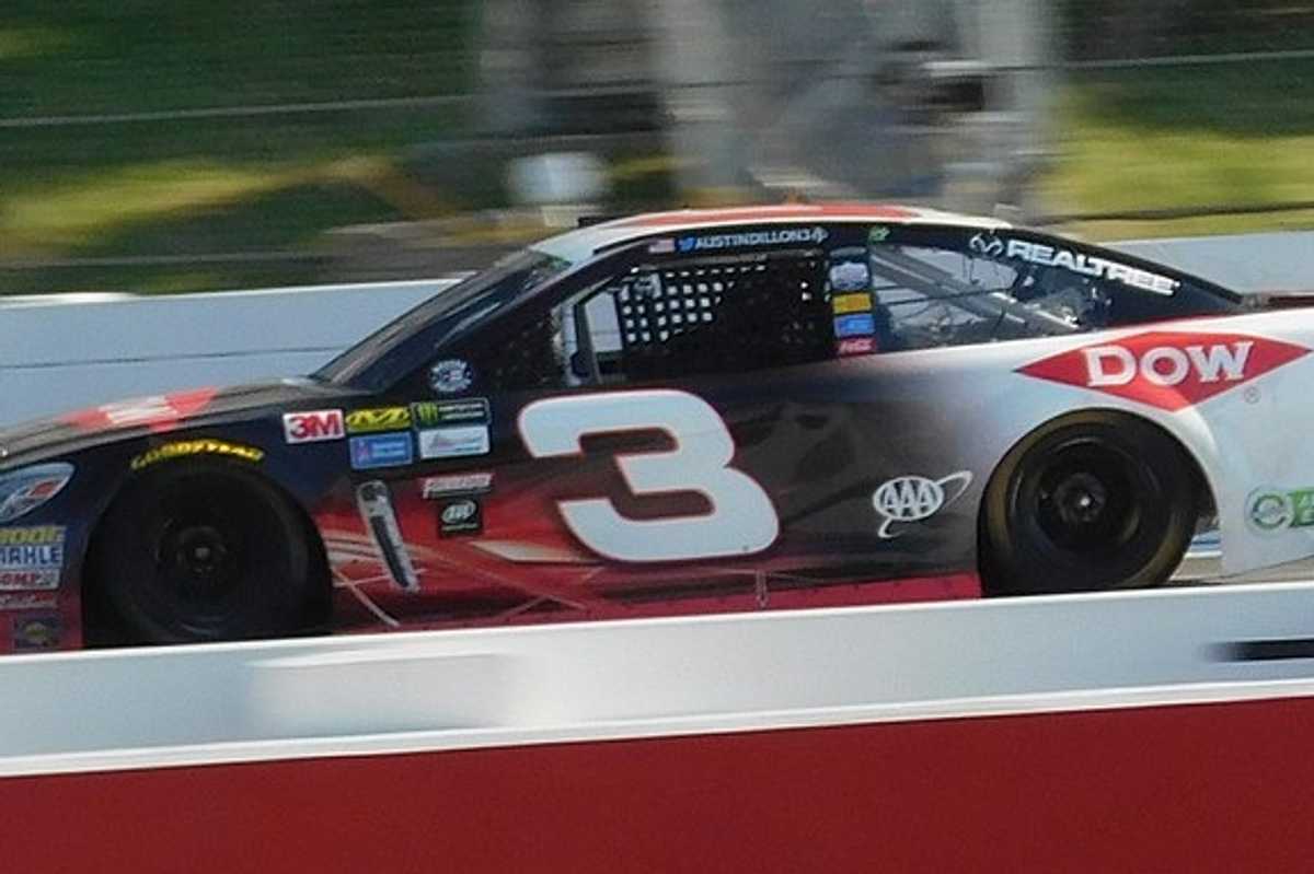 NASCAR: Super Start Batteries 400 preview and picks