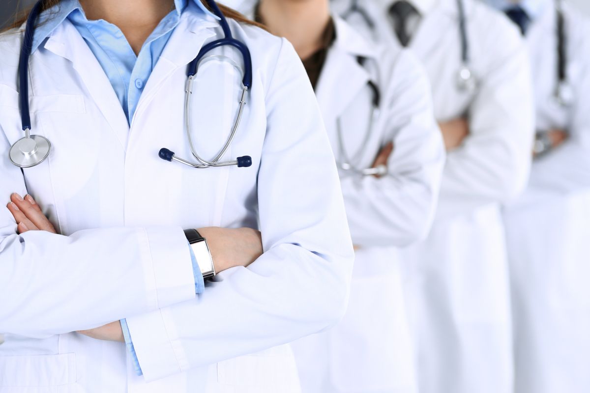 doctors line up