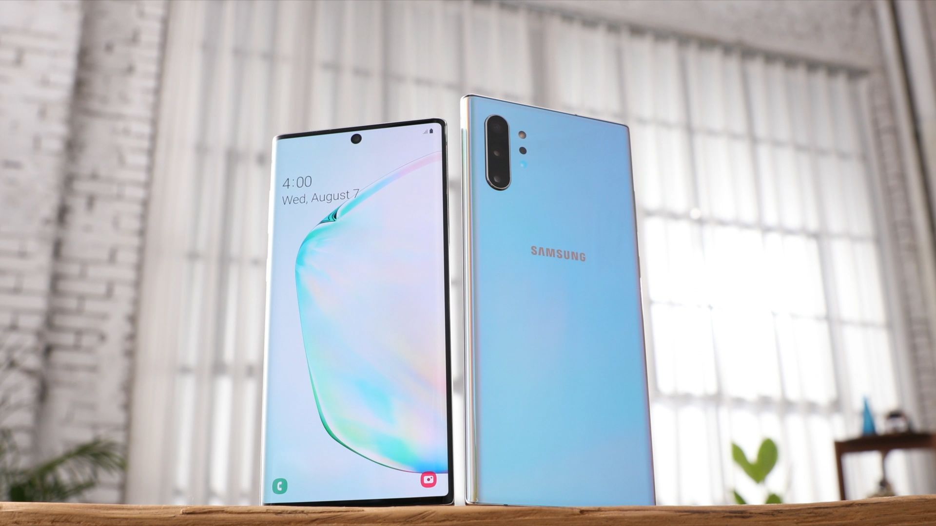 Samsung Galaxy Note 10 and Note 10 Plus smartphones