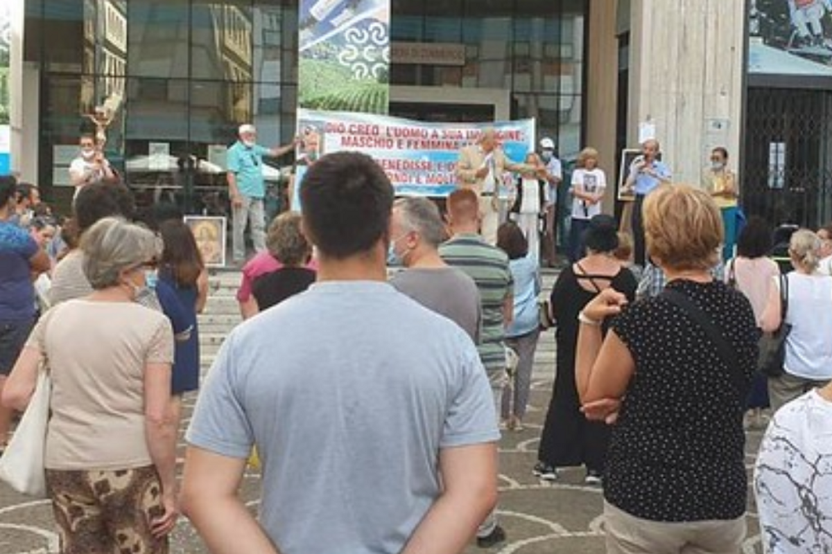 Omofobia, Pro Vita & Famiglia: «A Treviso odio e illegalità degli Lgbt contro la nostra manifestazione»