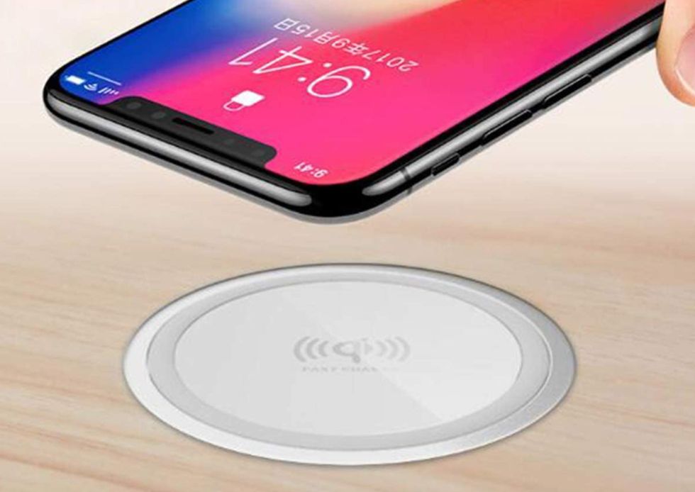 Desk Qi wireless phone charger