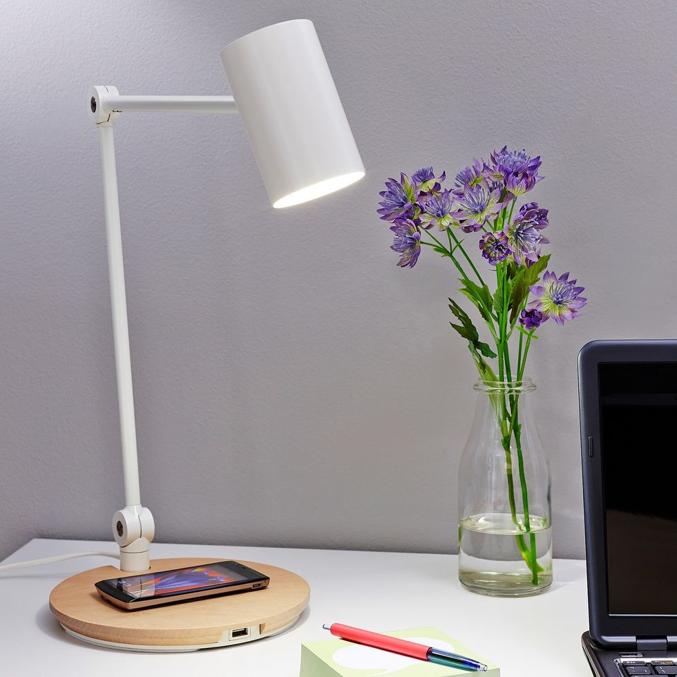 Ikea desk lamp with Qi wireless phone charger