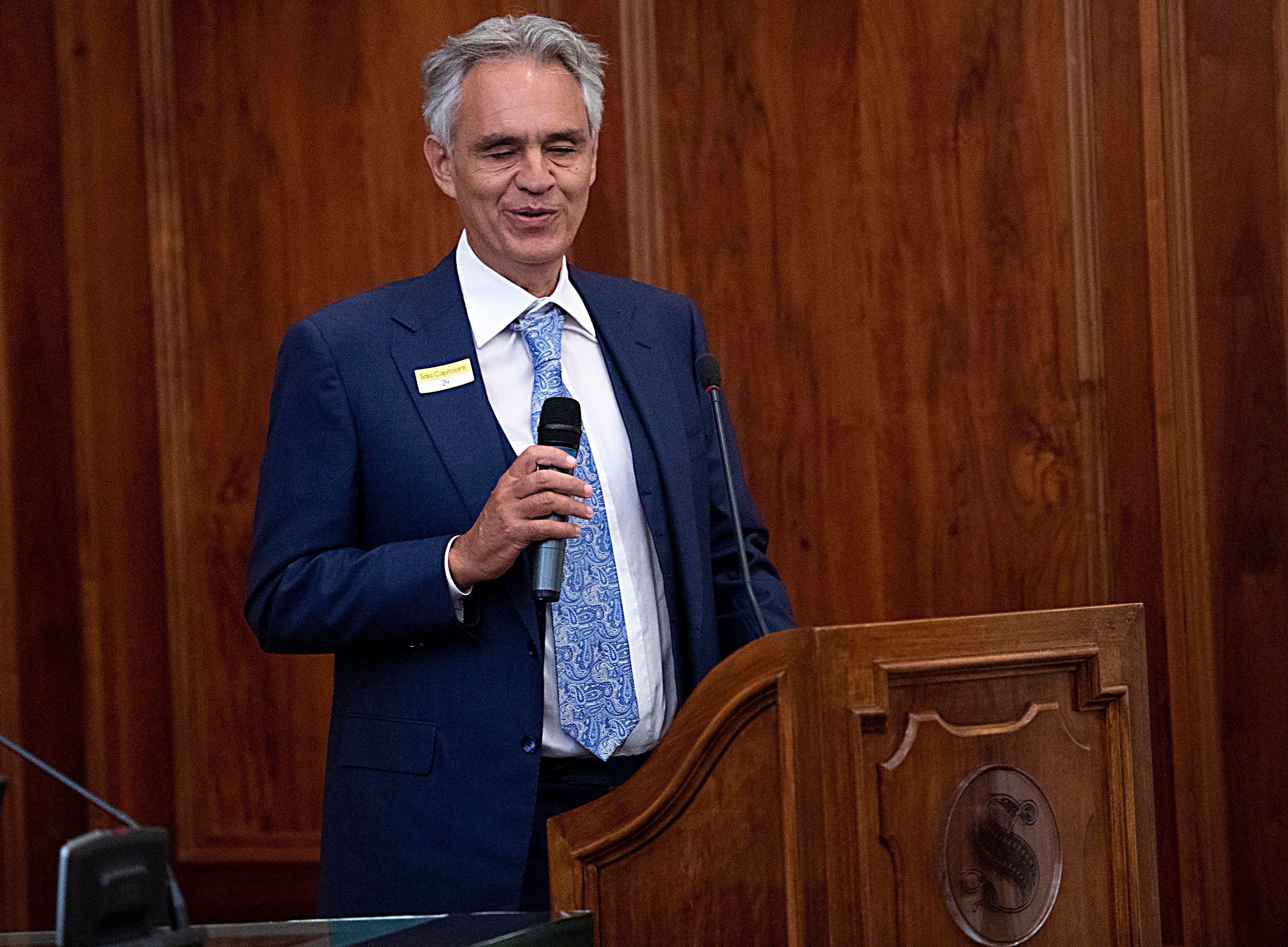 Se critichi i pieni poteri sei «negazionista»