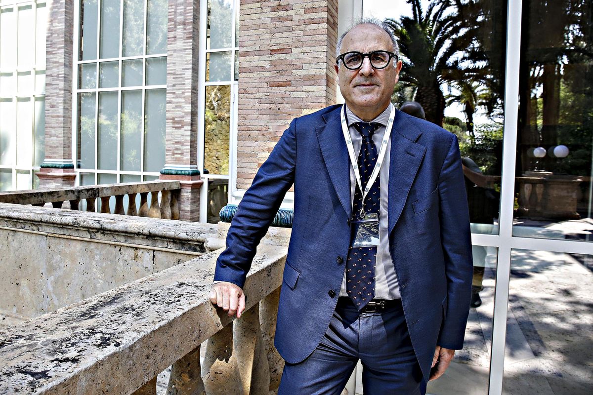 Pure tre consiglieri mollano Ubi per Intesa