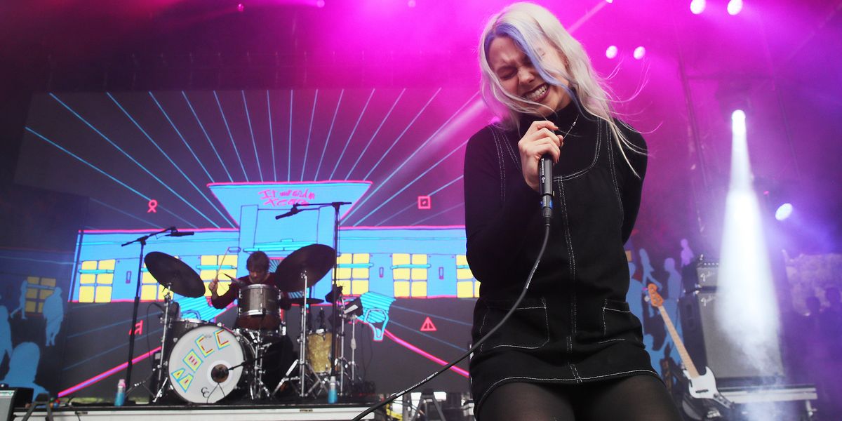 Watch Phoebe Bridgers Scream Into the Void for 