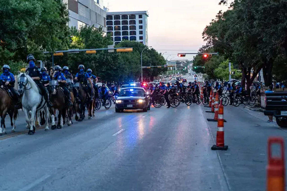 APD chief meets with Mellow Johnny's staff at Lance Armstrong's request after bike shop drops police contract