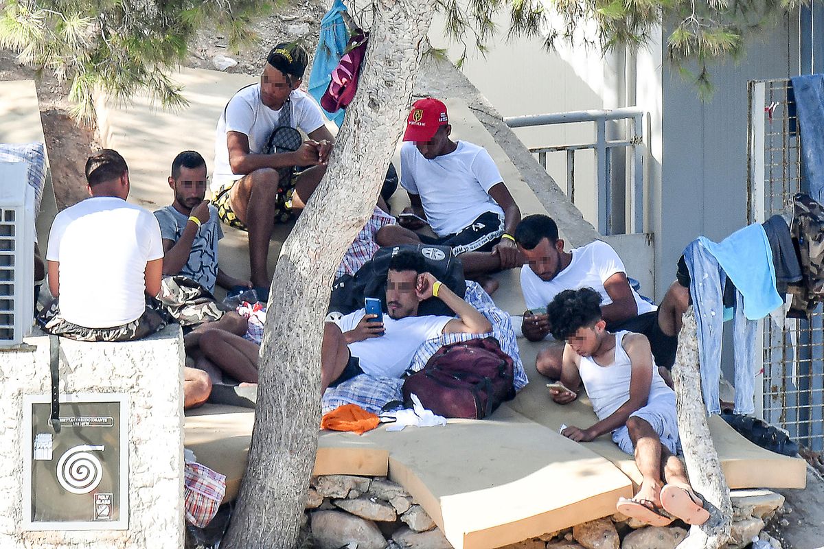 Quest’anno l’estate è solo al centro migranti