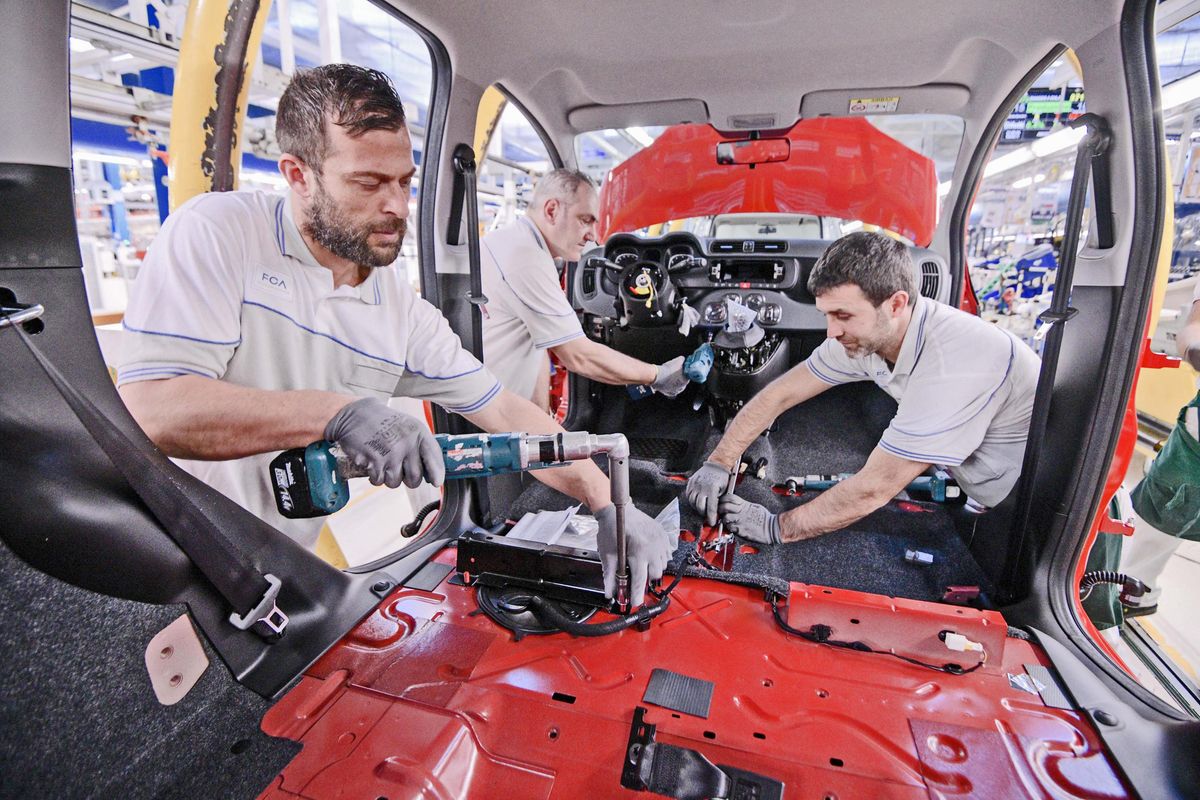 Fca dice «adieu» ai fornitori nostrani. Per le utilitarie userà pezzi francesi