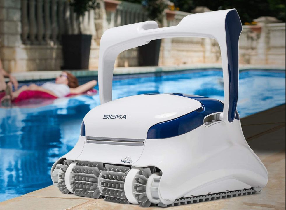 Dolphin Sigma robotic pool cleaner