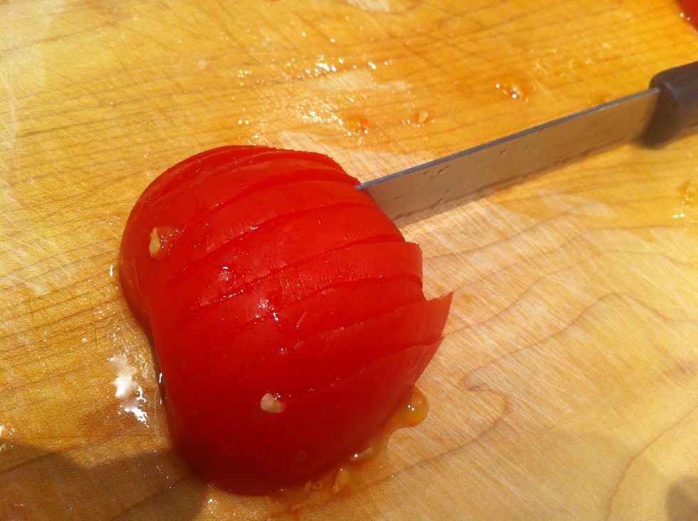 How to quickly and easily chop tomatoes B+C Guides