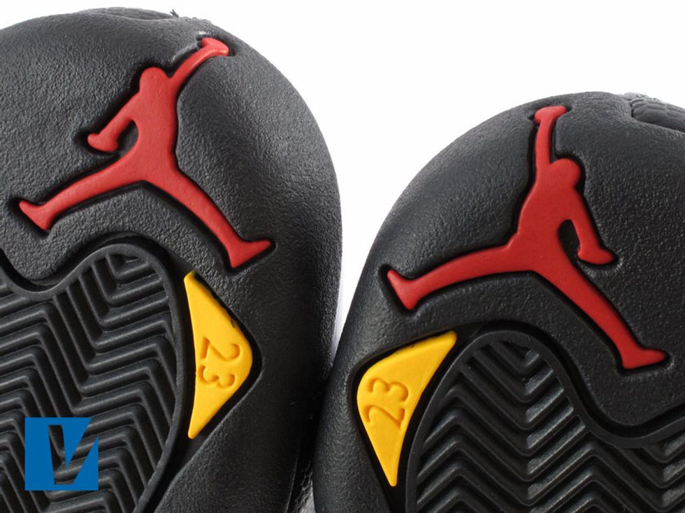 how to tell if jordan retro 12 are fake