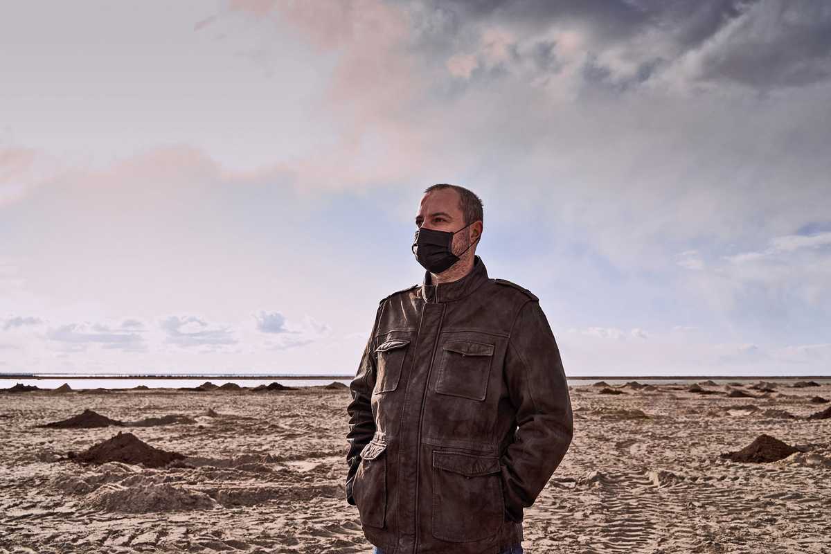 Il distanziamento sociale è la crociata contro i corpi della nuova razza padrona