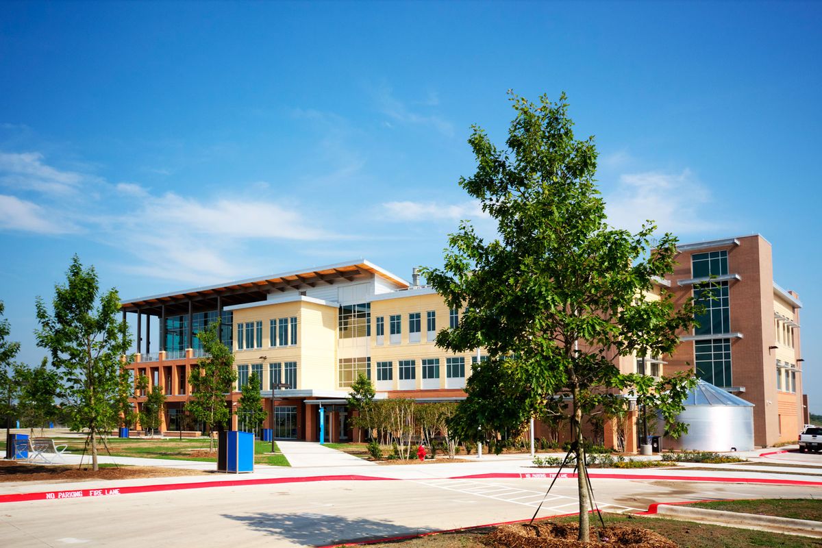 ACC becomes first community college in Texas to use 100% clean energy
