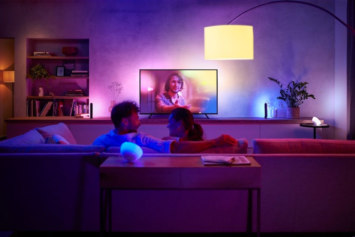 What's the difference between Philips Hue gradient and regular lights?