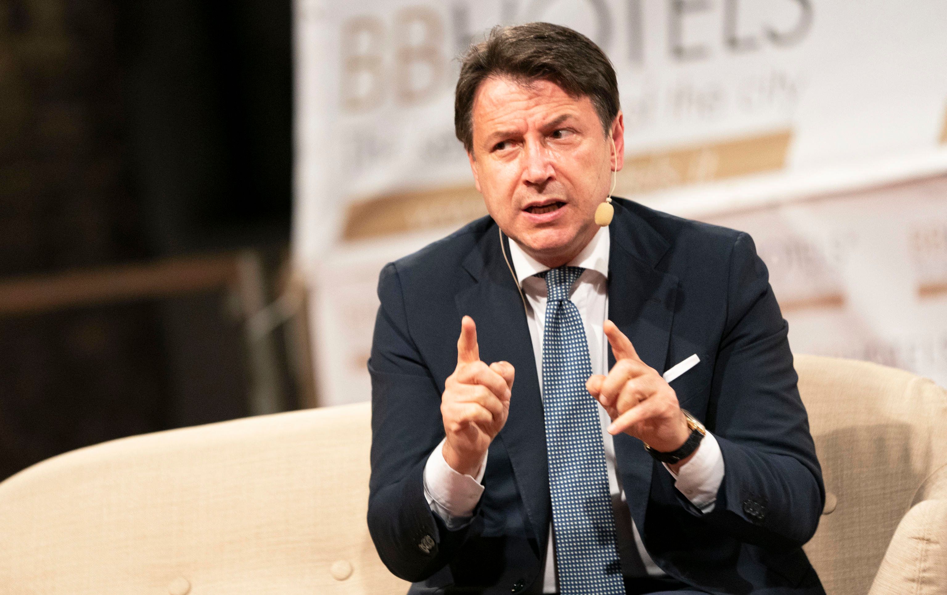 I 5 stelle preparano gli scatoloni per Conte