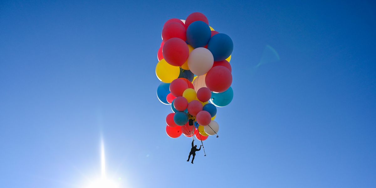 David Blaine Flies Desert by Balloons - PAPER