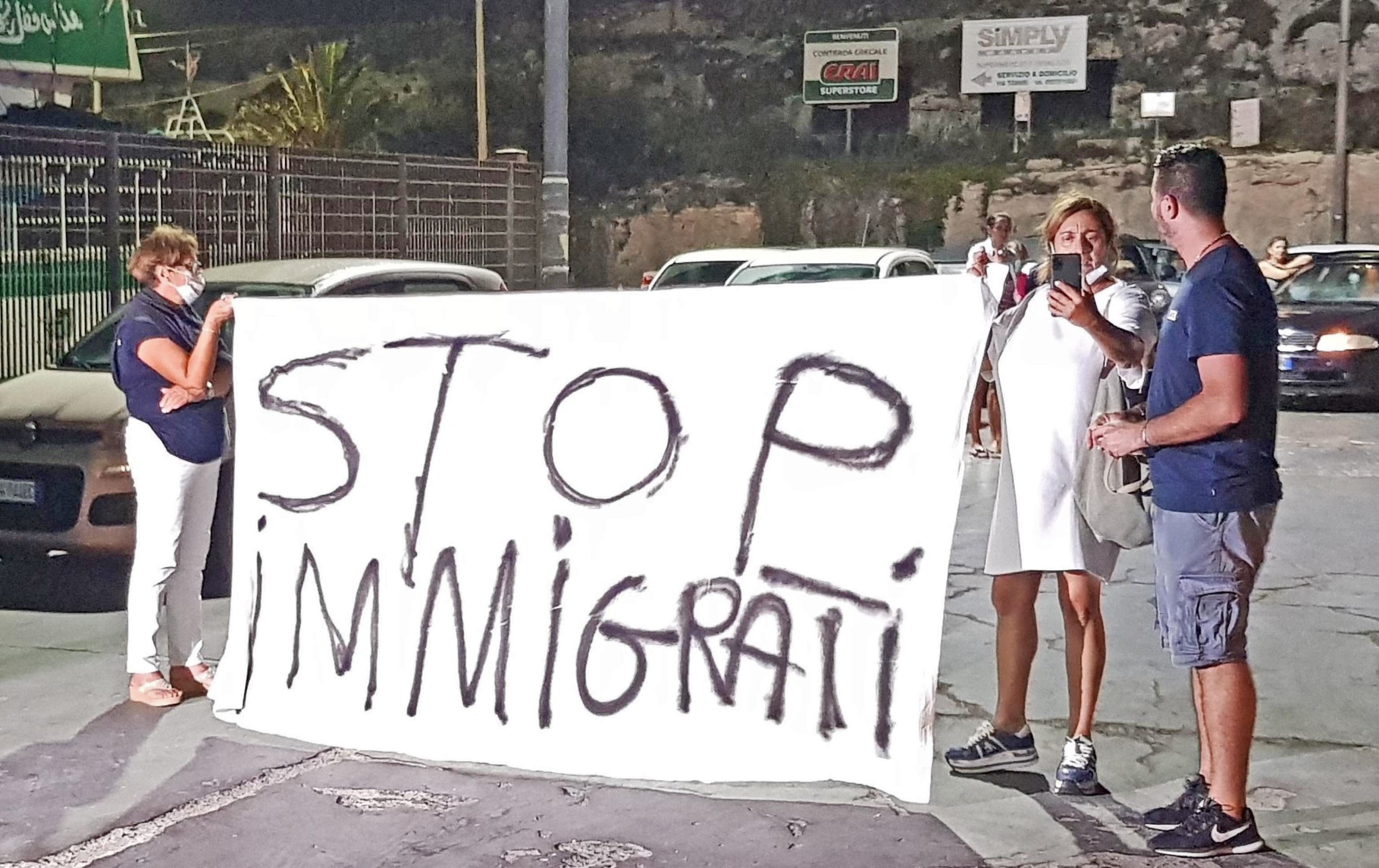 Viene aiutato solo chi subisce l’invasione