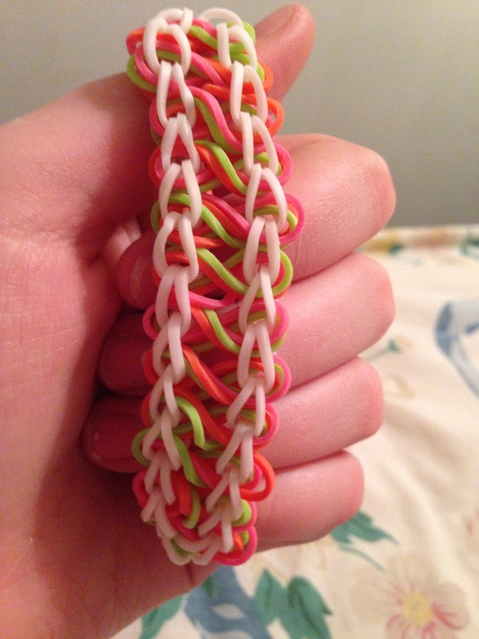 How to make the taffy twist rainbow loom bracelet B+C Guides