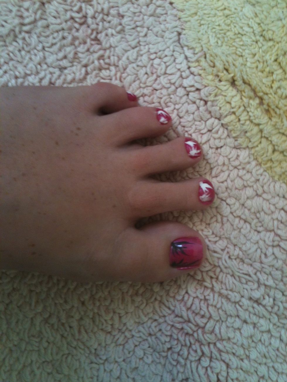 How to make your toes pretty - B+C Guides