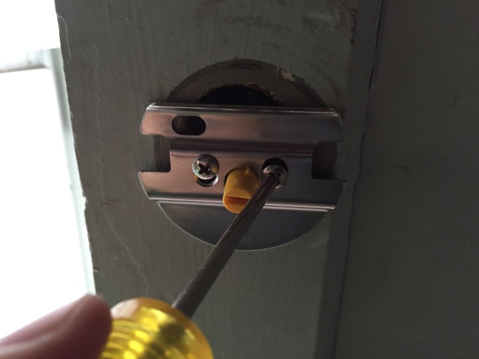 How to install the august smart lock B+C Guides