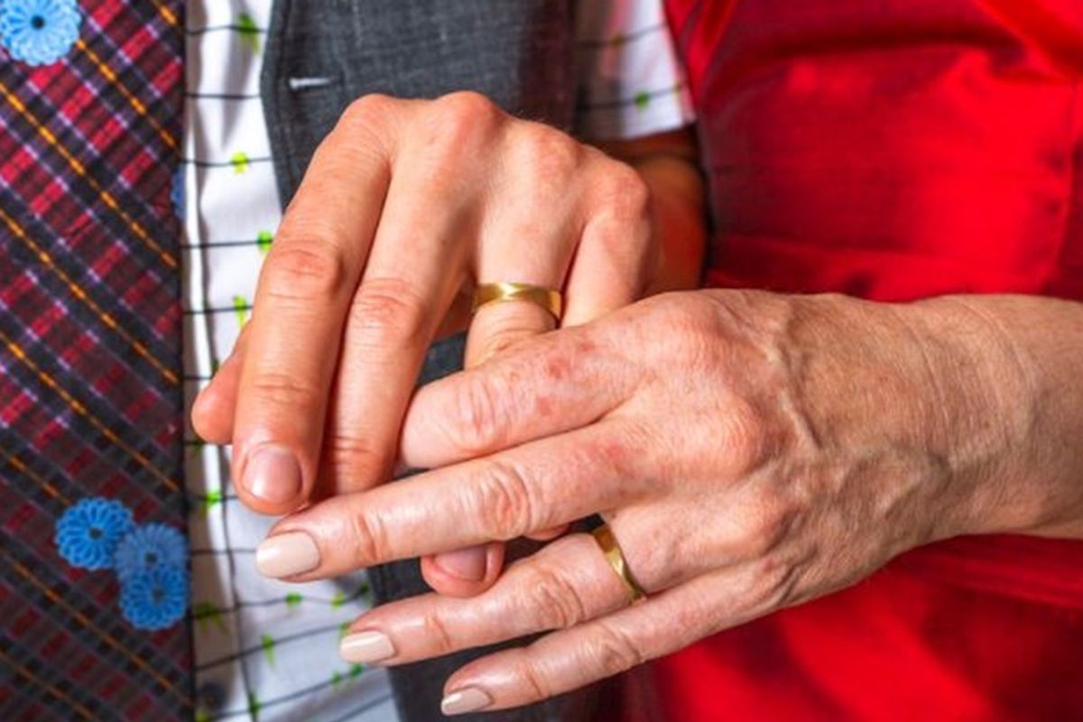 She lost her wedding ring shortly after the big day. 40 years later, it finally turned up.