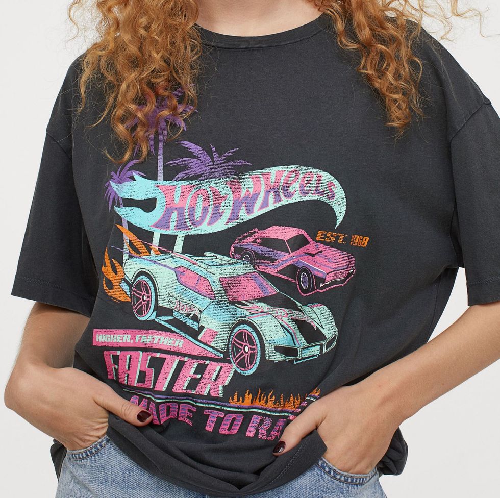 10 Oversized Graphic Tees As Cute As Urban — All Under 30