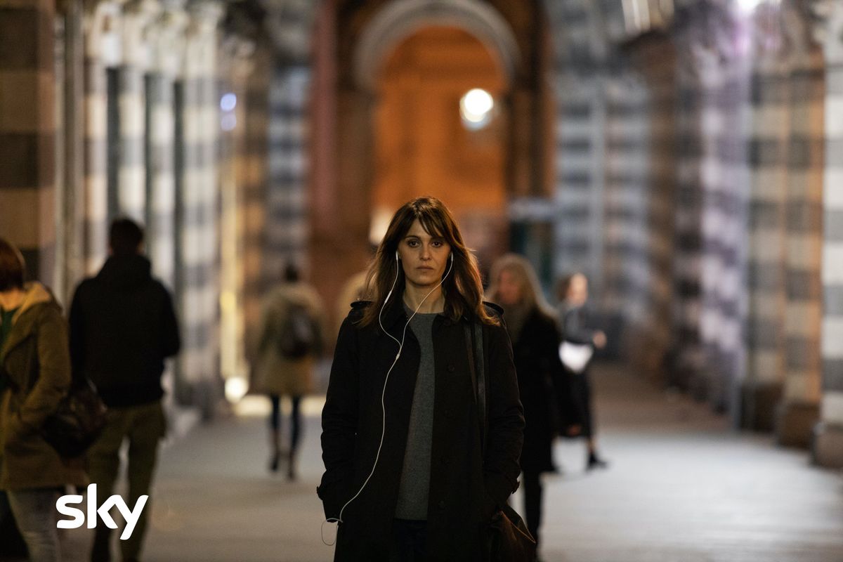 Paola Cortellesi si trasforma in detective nel nuovo show di Sky