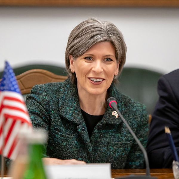 Joni Ernst’s Unethical Romances With Military Lobbyists Provoke Concern