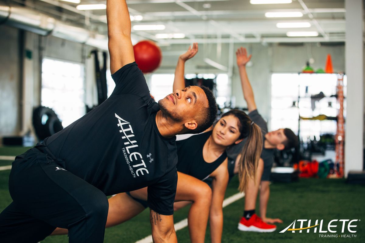 STATIC VERSUS DYNAMIC STRETCHING DURING THE WARM UP – WHAT’S ALL THE FUSS?