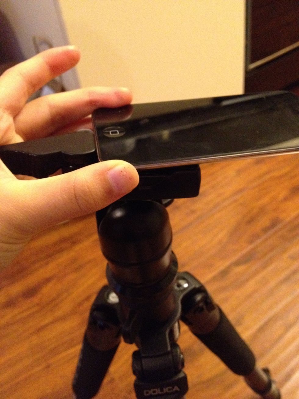 How to use tripod for your phone! B+C Guides
