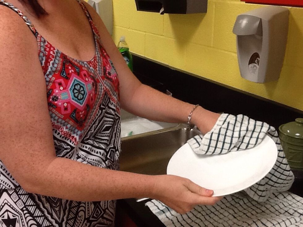 How to properly wash and dry dishes B+C Guides