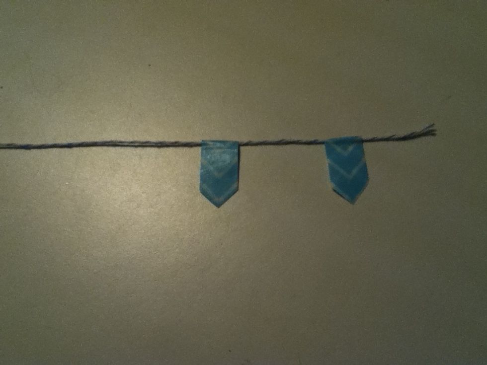 How to make a twine hanging B+C Guides