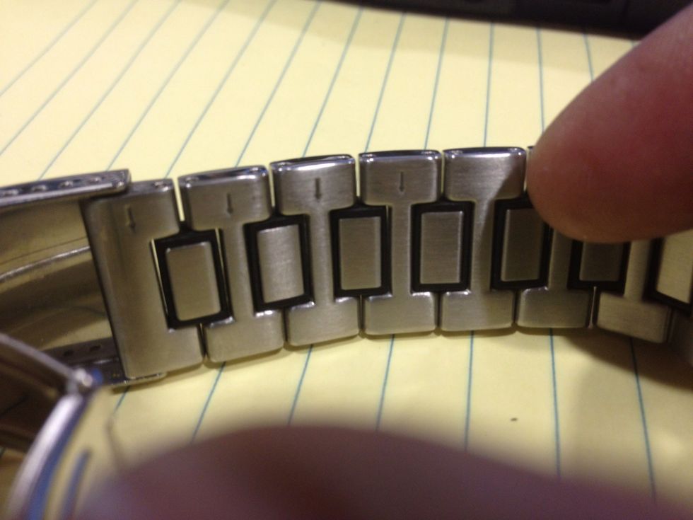 How to adjust a watch band - B+C Guides