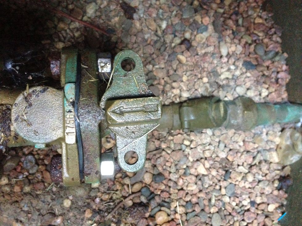 How To Turn Off Your Main Water Valve B C Guides how-to-turn-off-main-water-supply-to-your-house-or-business-using-this