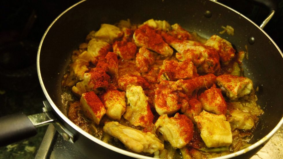 How to cook kadai chicken (kadai in english is a vessel) B+C Guides